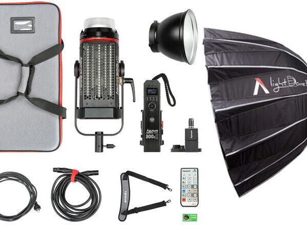 Aputure 300D II avec light dome et C-stand
